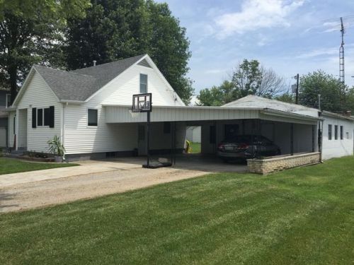 352 2nd St, Bolo, IL 62808