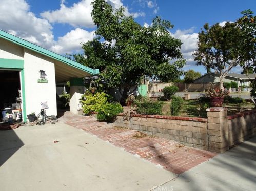 2851 Barnes St, Simi Valley, CA 93065-3901