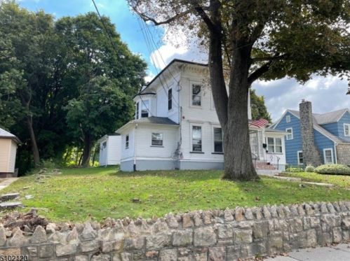 18 Main St, Netcong, NJ 07857-1111