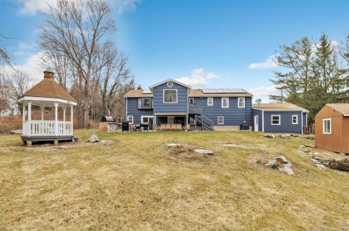 26 Perch Rd, Huntington CT  06484-1824 exterior