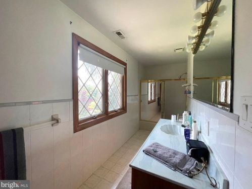 2053 Mayflower Dr, Silver Spring MD 20905-5564 exterior