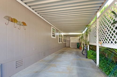 5200 Irvine Blvd, Irvine CA  92620-2013 exterior