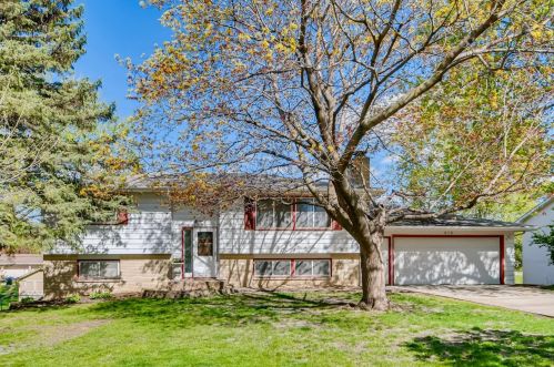 815 22nd Ave, Saint Paul, MN 55112-6628