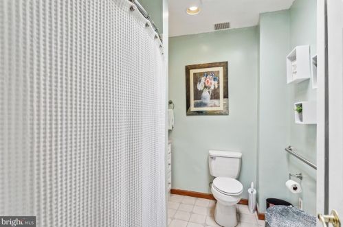 2549 Juniper St, Philadelphia PA  19148-4321 exterior