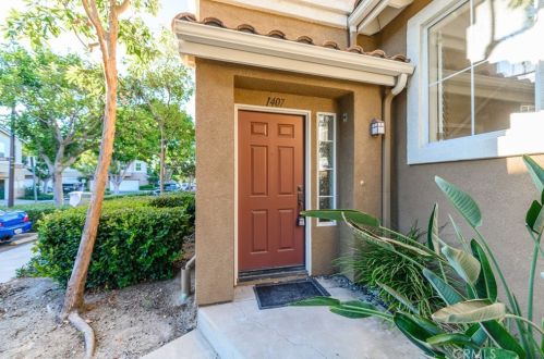 1407 Elmhurst, Irvine CA  92618-4023 exterior
