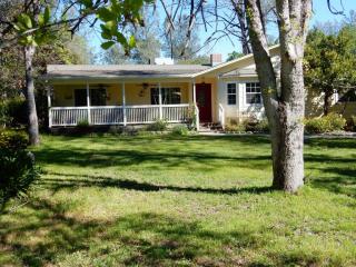 17612 Erika Ln, Anderson, CA 96007-9138