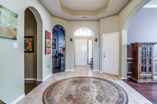 8017 Cripple Crk Dr, Fort Worth TX  76179-2527 exterior