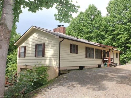 554 Quail Cove Rd, Clyde, NC 28721-7818
