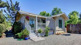 1718 Talent Ave, Talent, OR