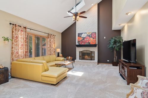 1908 Von Hoff Dr, Batavia, IL 60510-8363