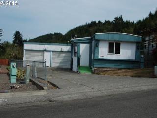 1002 Scott Ter, Winchester Bay, OR 97467-1853