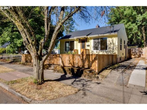 9315 Oswego Ave, Portland, OR 97203-2338