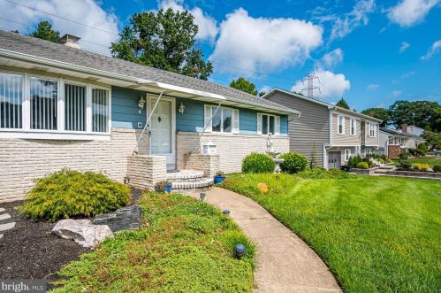 4 Perilli Dr, Trenton, NJ 08610-1710
