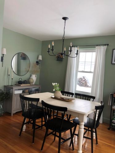 1 Maxham Ave, Nashua, NH 03064-2650