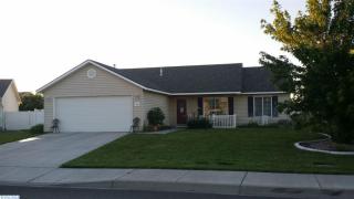7807 Three Rivers Dr, Pasco, WA 99301-6827