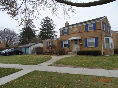 1746 Spruce Ave, Des Plaines, IL 60018-2152