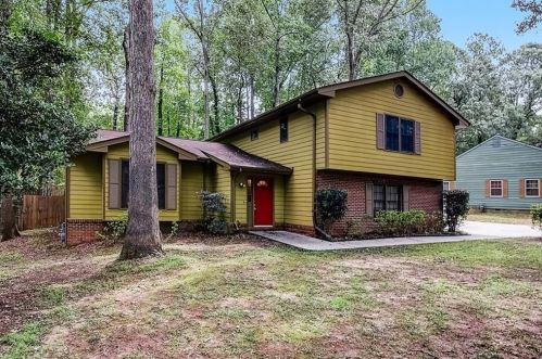 900 Martin Rd, Stone Mountain, GA 30088-2111