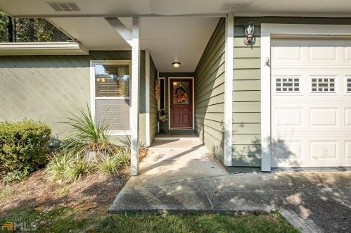 1473 Barnacle St, Marietta, GA 30066-1801