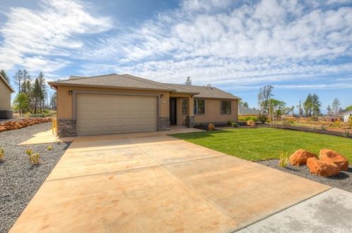 5874 Crestview Dr, Paradise, CA 95969-3821