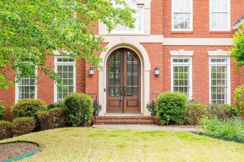 1051 Queensgate Dr, Smyrna, GA 30082-6400