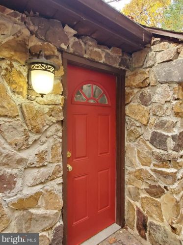 297 Elderberry Trl, Gerrardstown, WV 25420-3040