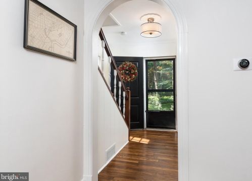 37 Ridgeview Rd, Princeton NJ  08540-7666 exterior