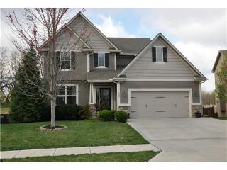 552 Avondale Ln, Raymore, MO 64083-7117