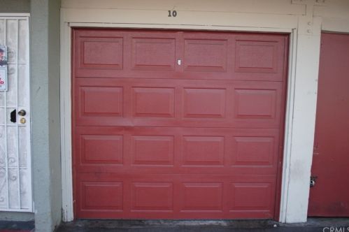 2101 Pacific Ave, Santa Ana CA  92706-2436 exterior