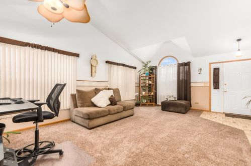 2125 Abbey Cir, Plainfield, IL 60586-7805
