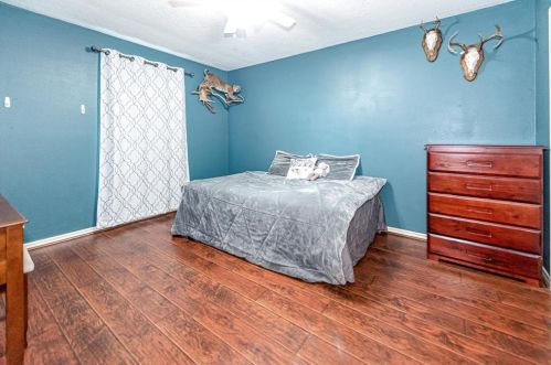 1016 Chateau Wood Pkwy Dr, Conroe TX  77385-9771 exterior