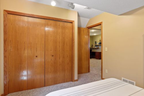 9138 Duckwood Trl, Saint Paul MN  55125-8860 exterior