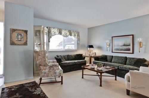 1605 Blackhawk Trl, Wheeling, IL 60090-5107