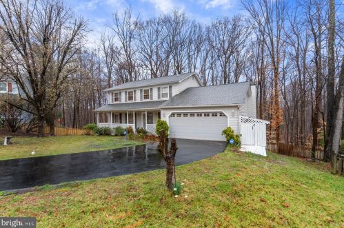 7701 Tower Woods Dr, Springfield, VA 22153-2244
