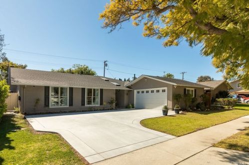15 Silver Spring Dr, Palos Verdes Estates, CA 90274-2312