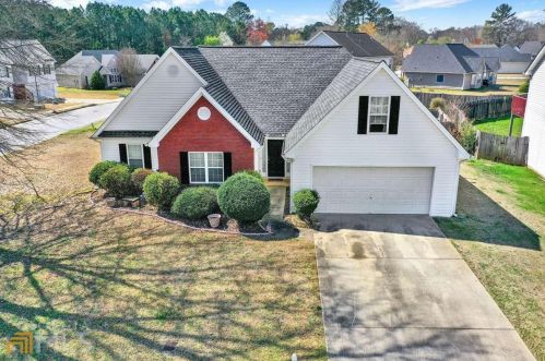 4541 Beaverton Cir, Loganville, GA 30052-7566