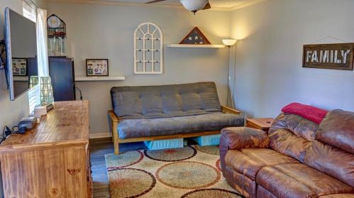 4012 Tacoma St, Irving TX 75062-7227 exterior