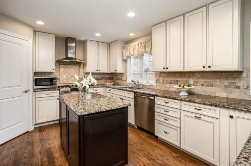 7076 Niagara Ct, Englewood CO 80112-1011 exterior