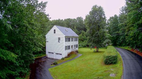 121 Walnut Hill Rd, Derry, NH 03038-5022
