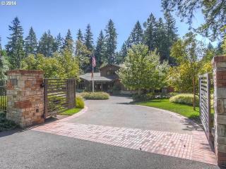 13150 Iron Mountain Blvd, Portland, OR 97219-8522