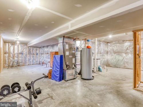 365 Chickamauga Dr, Harpers Ferry WV 25425-3633 exterior