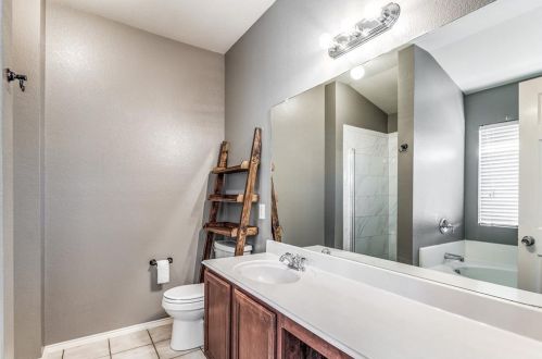 717 Kentucky Derby Ln, Fort Worth TX  76179-7317 exterior