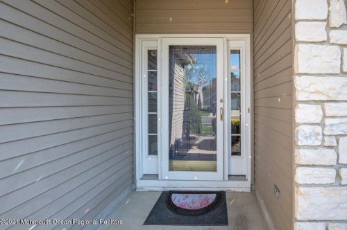 15 Oakmont Ln, Jackson Twp, NJ 08527-3988