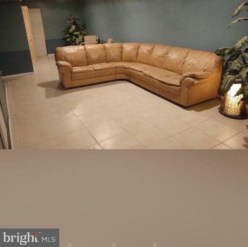 4632 12 St, Philadelphia PA 19147-2624 exterior