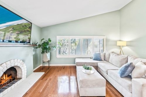 18839 Quince Cir, Santa Ana, CA 92708-7242