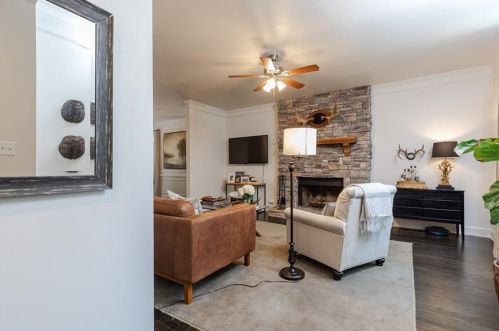 1900 Harper Rd, Atlanta GA  30318-3023 exterior