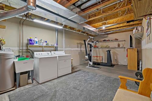 4924 Grenwich Ave, Saint Paul MN  55128-2059 exterior