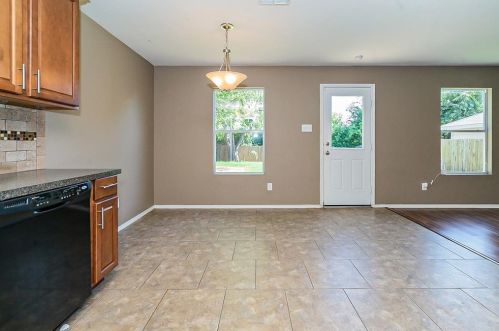 5840 Parkview Hills Ln, Fort Worth TX  76179-3797 exterior