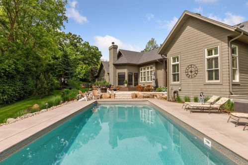 2165 Charlton Rd, Saint Paul MN  55118-4738 exterior