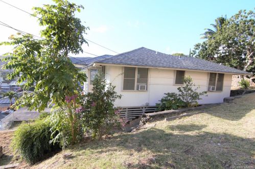 1584 Elua St, Honolulu HI  96819-3661 exterior