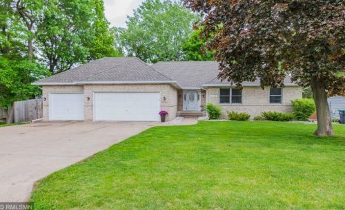 2224 Ariel St, Saint Paul MN  55109-2859 exterior